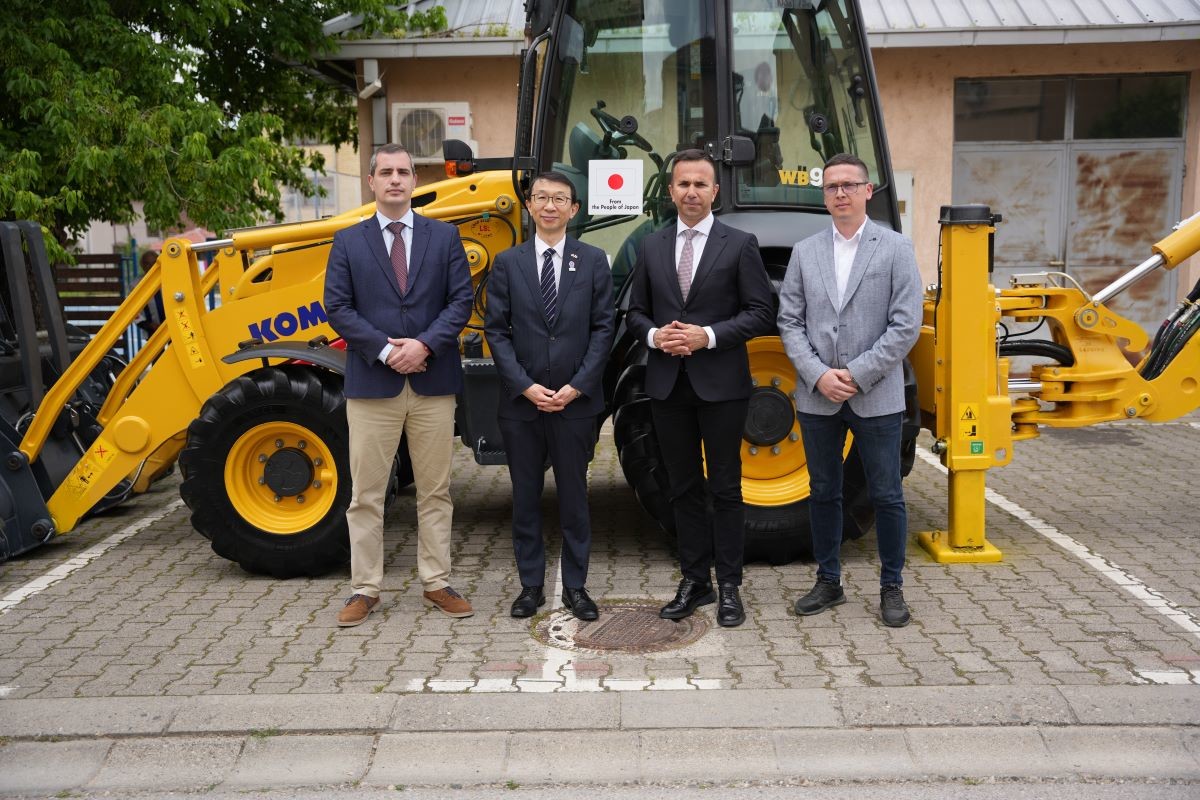 Pomoćnik, ambasador, predsednik, direktor JKP