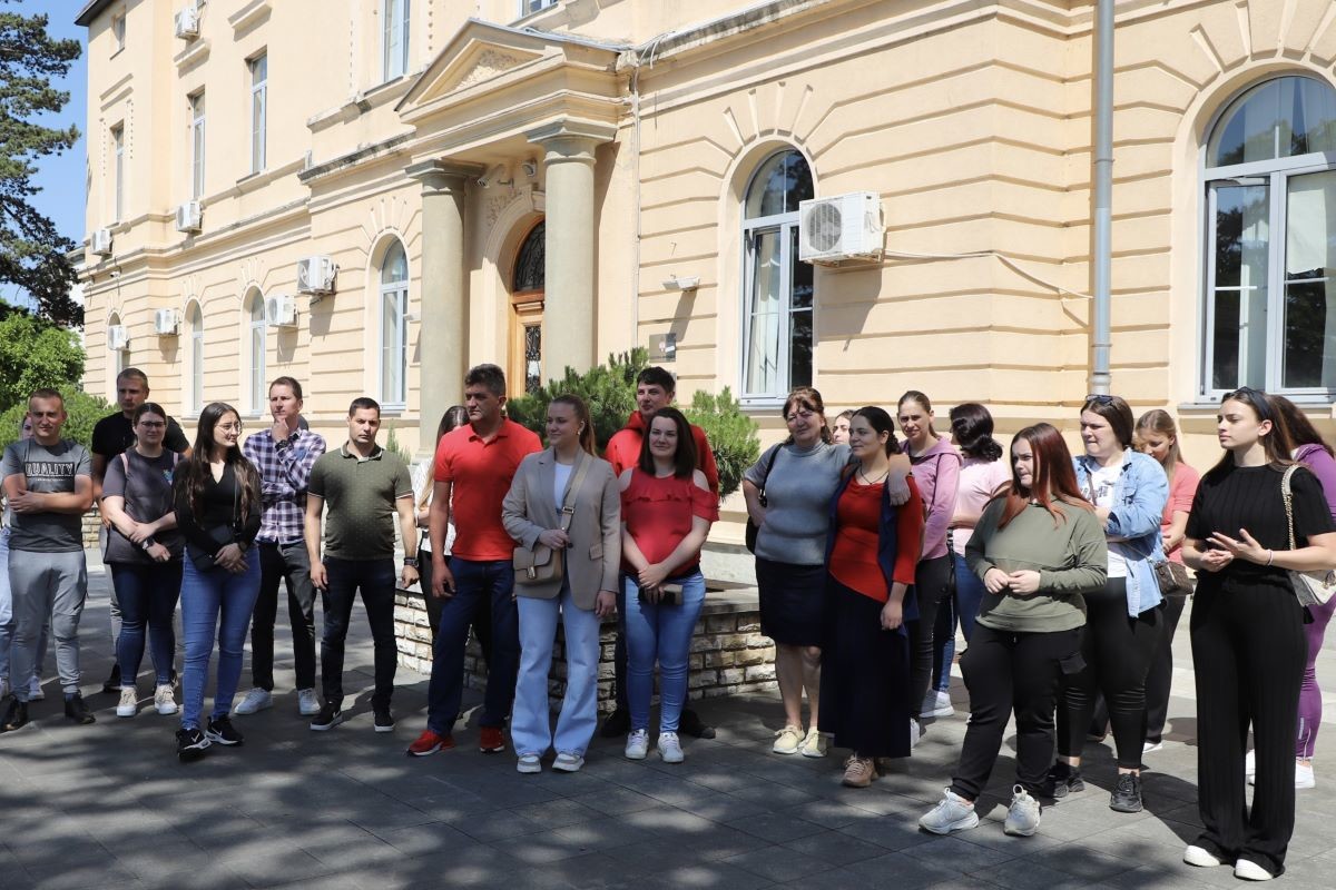Uručeni pokloni za bebe u Mionici