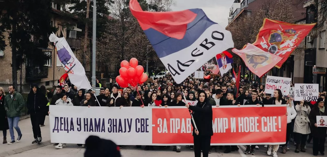Srednjoškolci u protestnoj šetnji