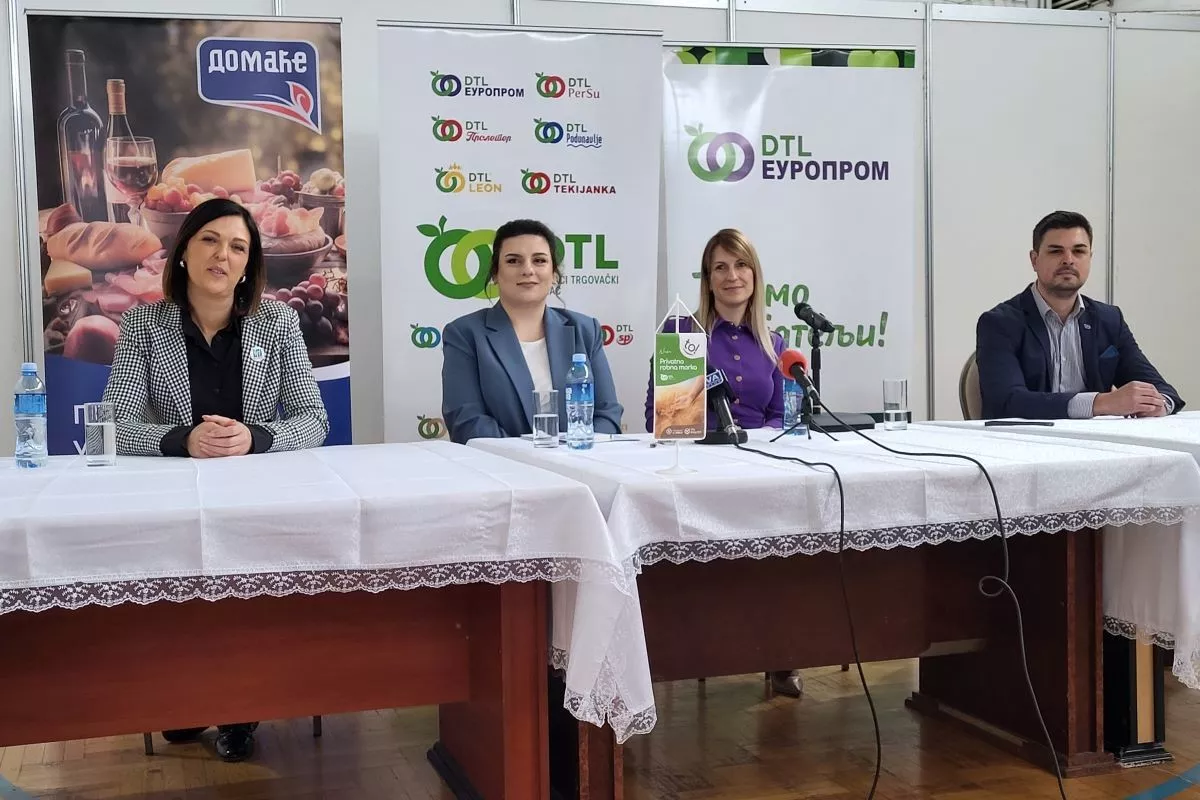 Ivana Rakić, Marina Miletić, Bojana Perić i Stefan Čvorović
