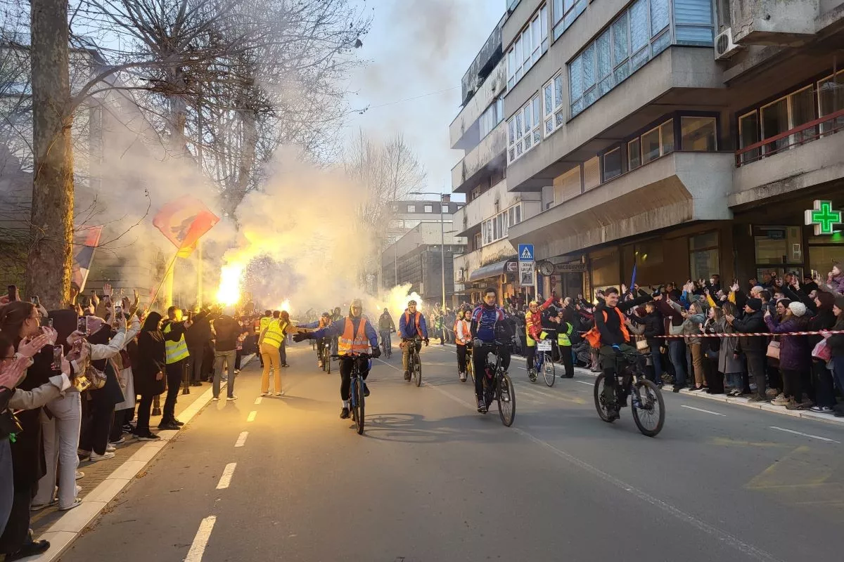 Doček studenata-biciklista u Valjevu