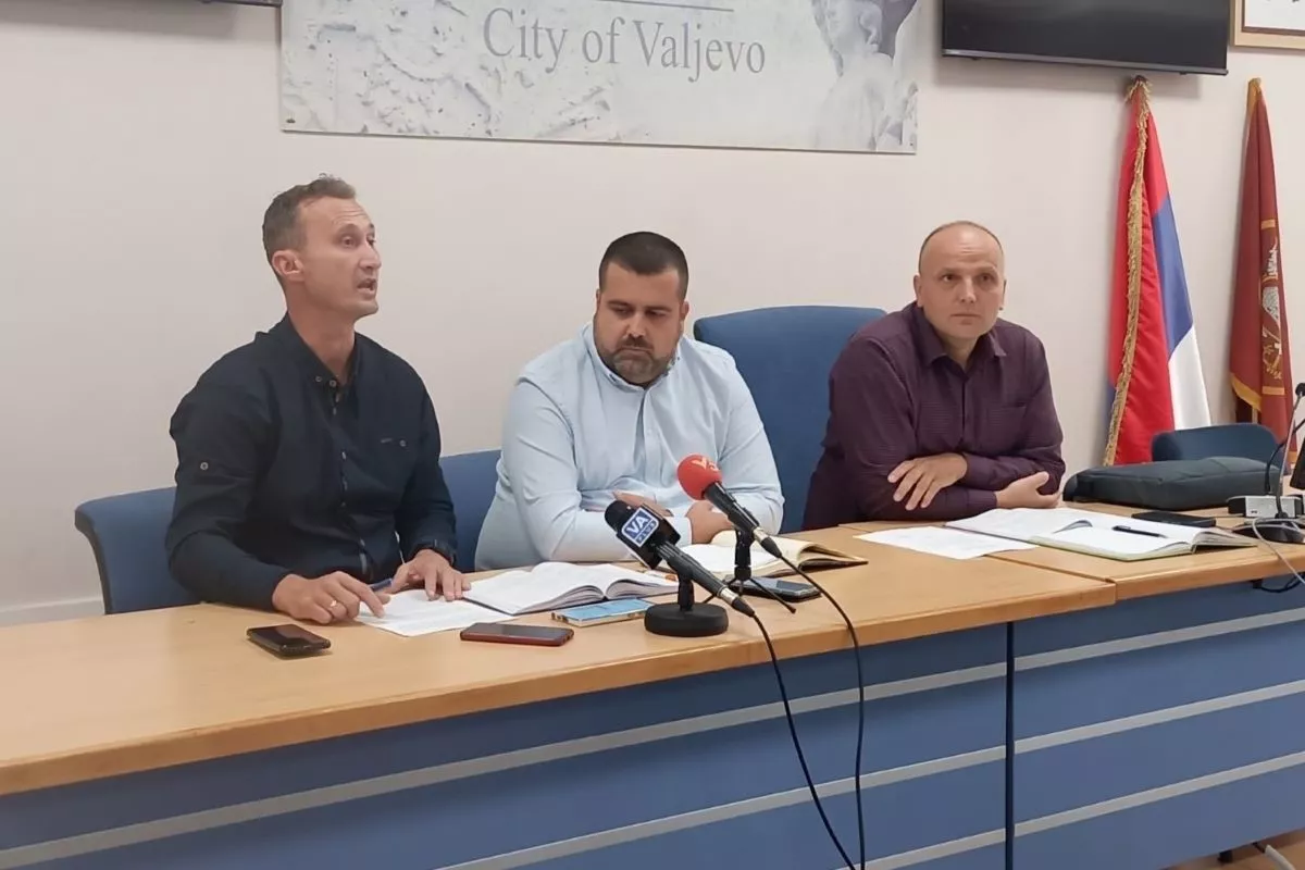 Odbornici koalicije sVAnuće