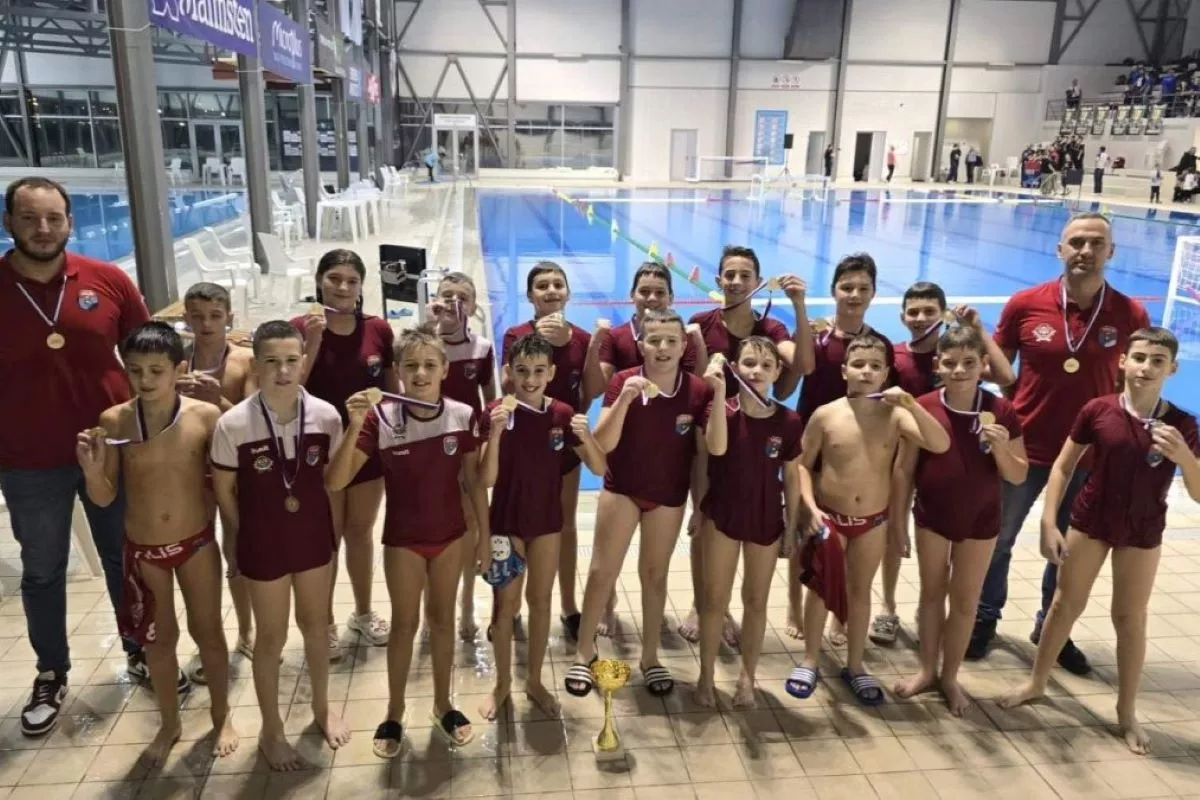 Mladi vaterpolisti Valisa