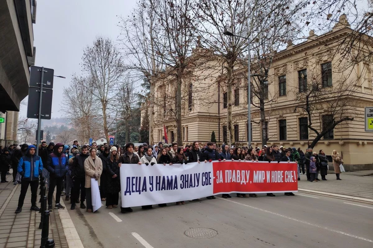 15 minuta tišine ispred Gimnazije (20.01.2025.)