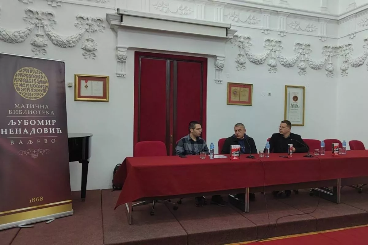 Promociju knjige Poslije zabave u Gimnaziji