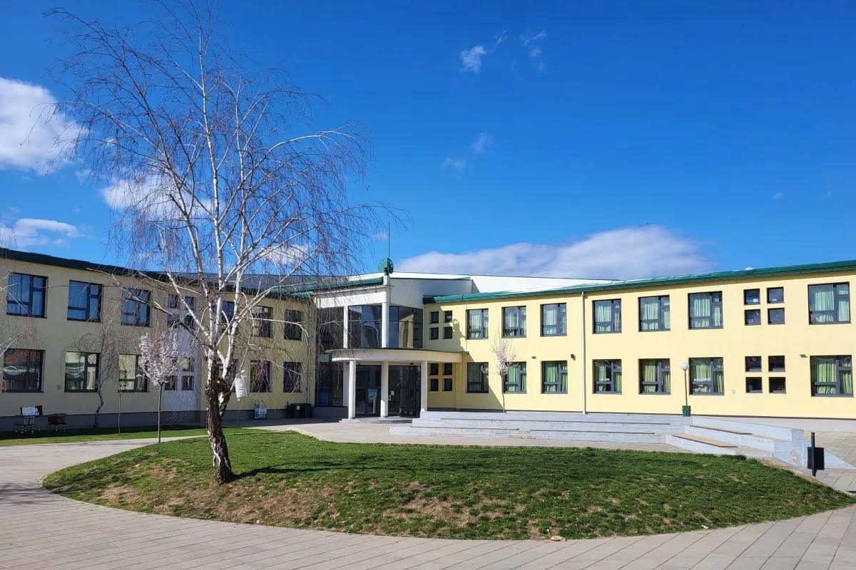Osnicba škola u Mionici