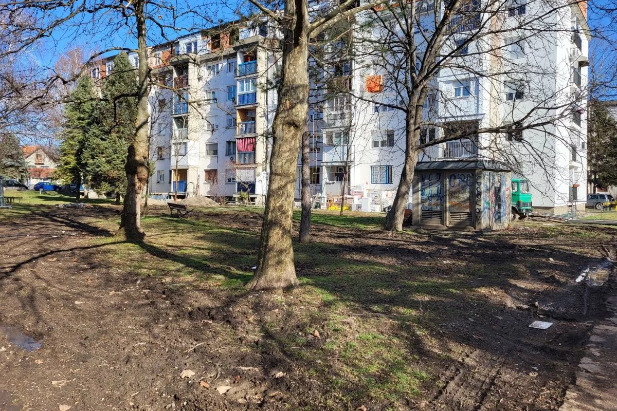 Zelena površina u Naselju Milorada Pavlovića