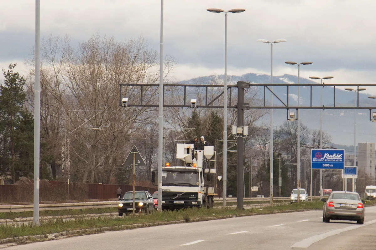 Postavljanje kamera na duplim trakama