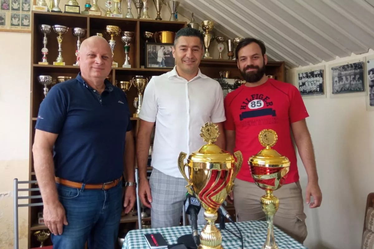 Rodoljub Paunovic sa saradnicima