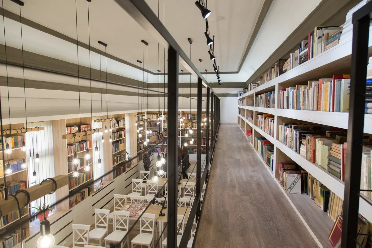 Biblioteka Gimnazije