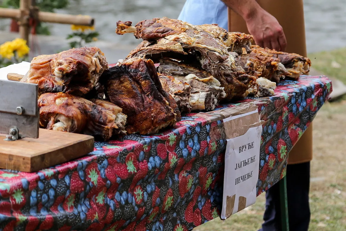 Jagnjeće pečenje (ilustracija)