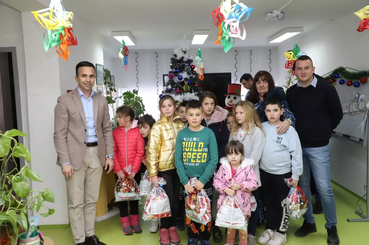 Paketići za mioničke mališane