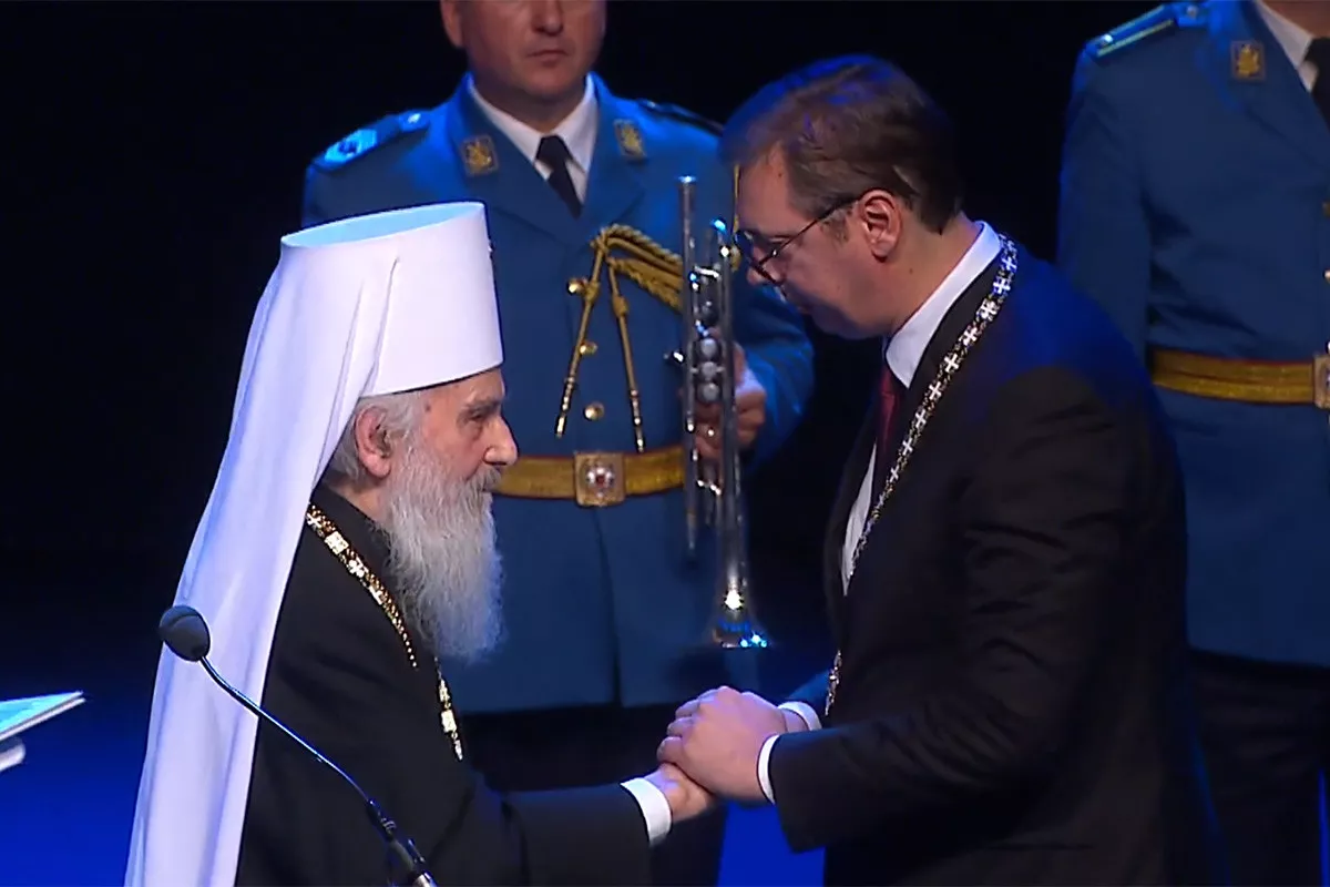 Patrijarh Iirinej je uručio Vučiću Orden Svetog Save