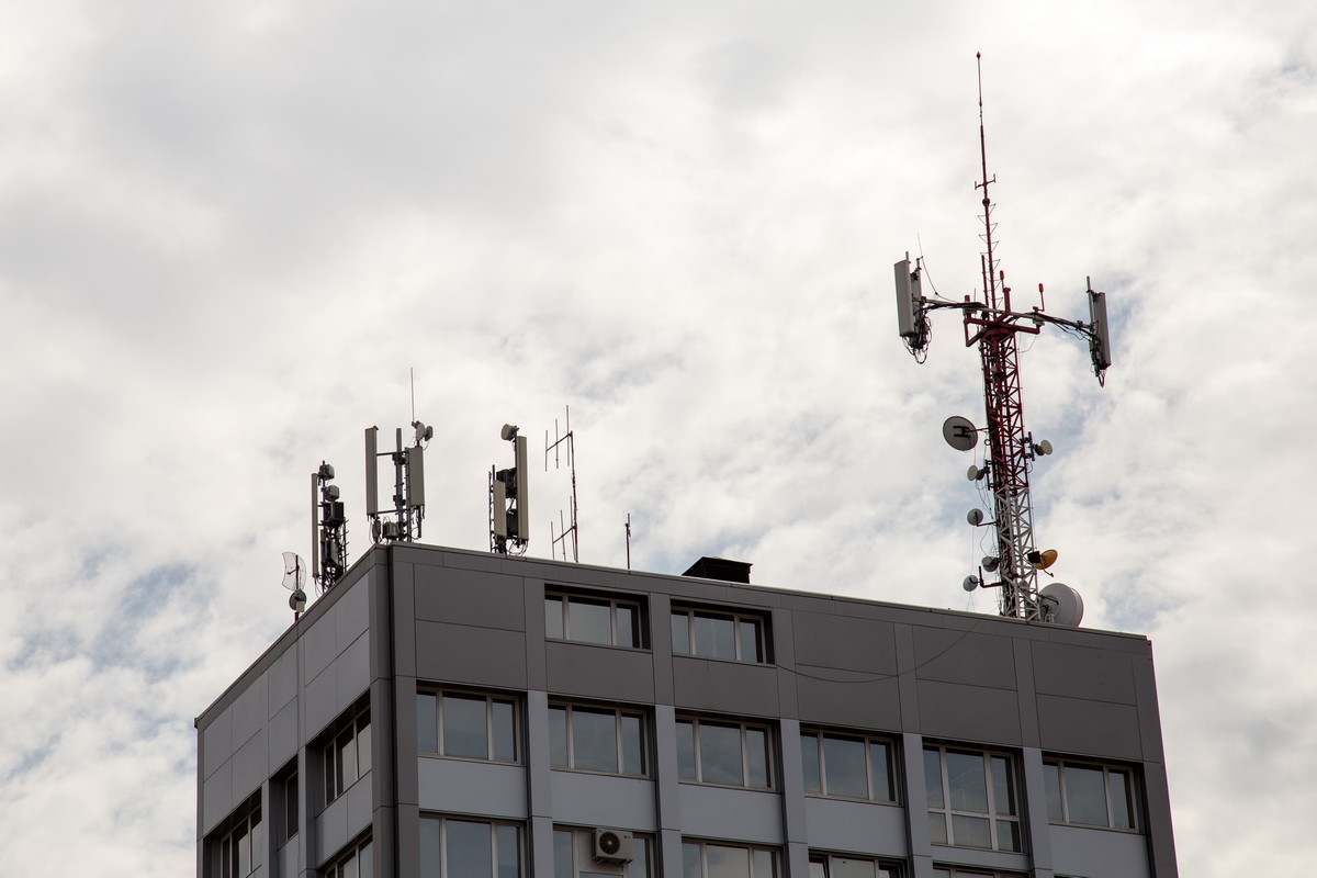 Antene na zgradi Grada