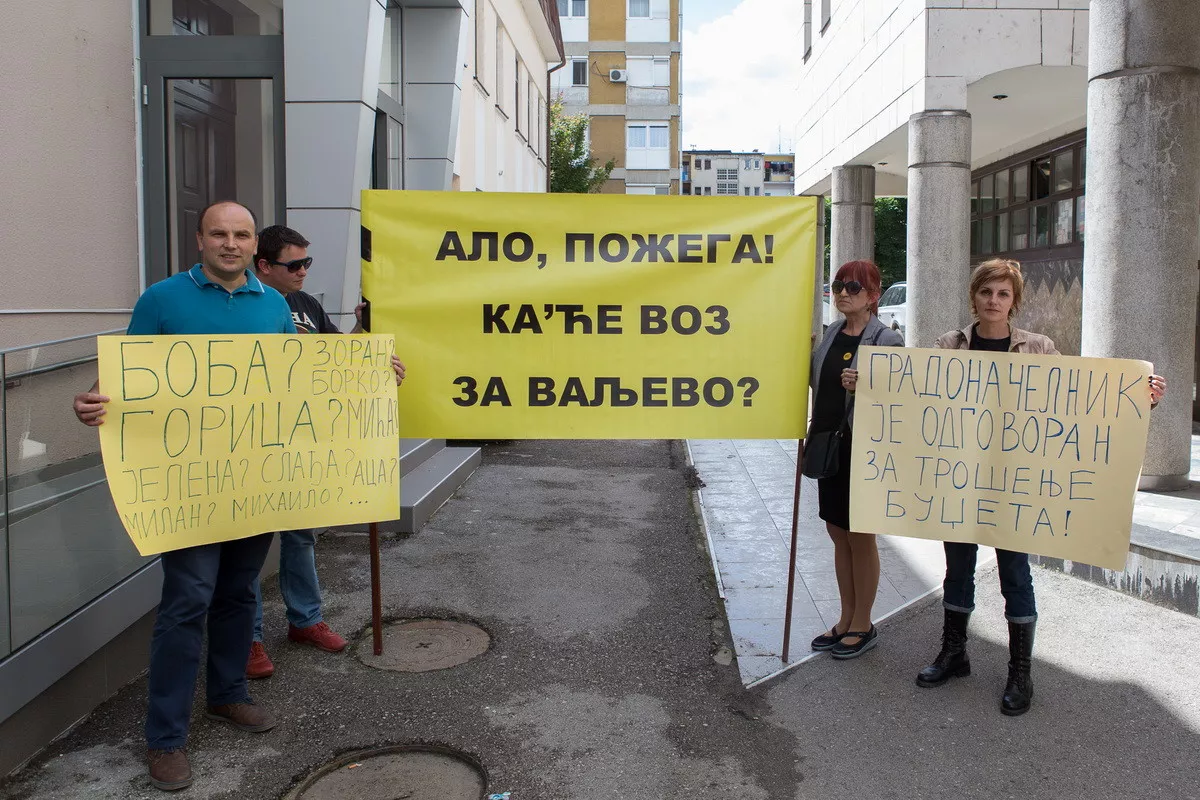Lokalnifront Va ispred zgrade Tužilaštva