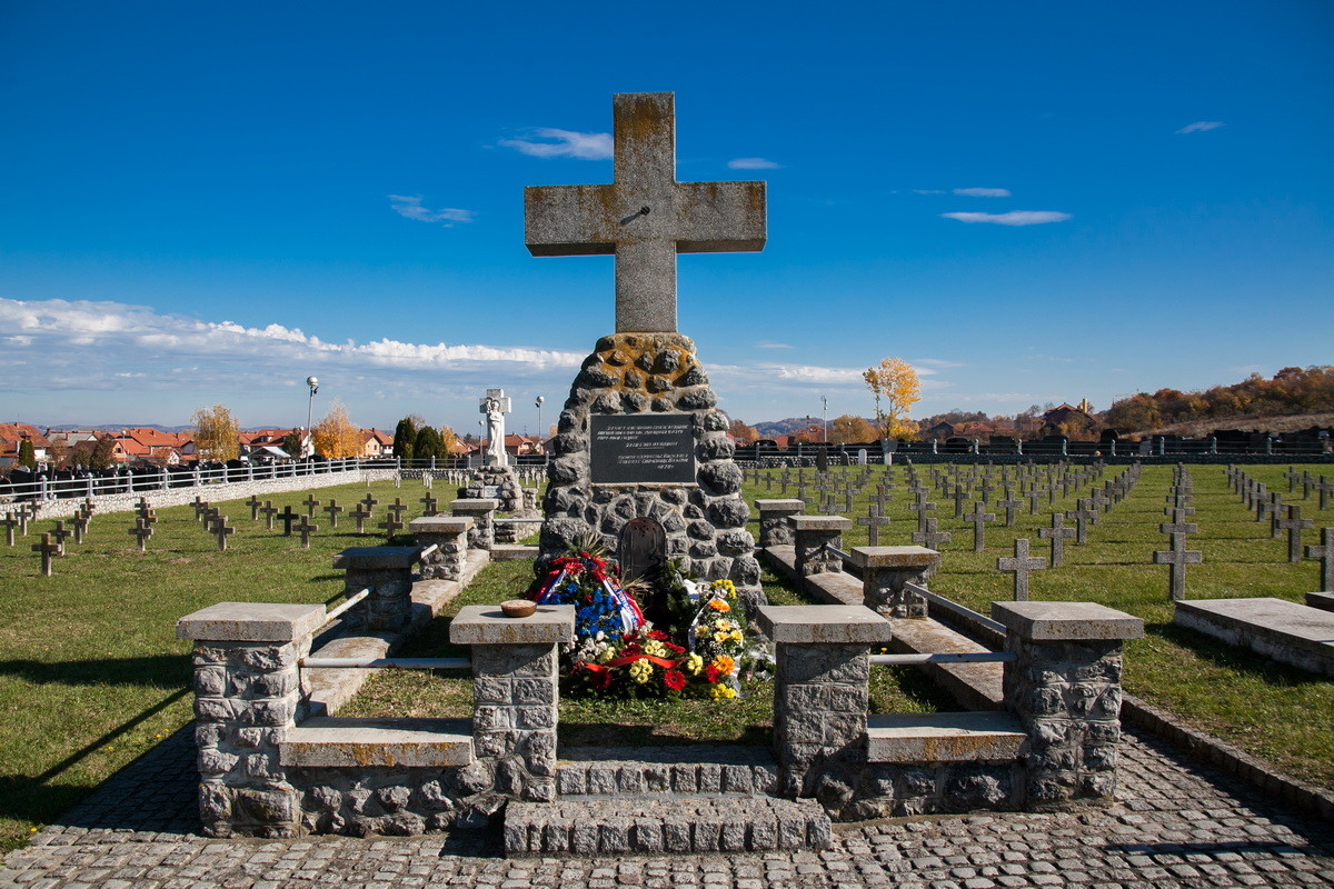 Spomenik poginulim i umrlim junacima u ratu 1914.-1918.