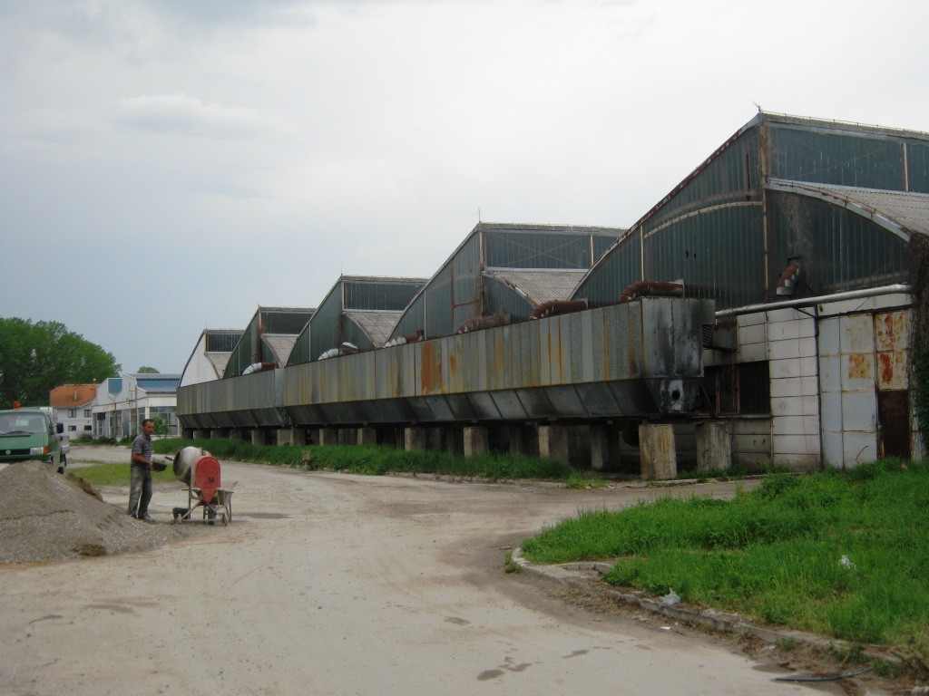 Industrijska zona - hale u Stefilu (arhiva)