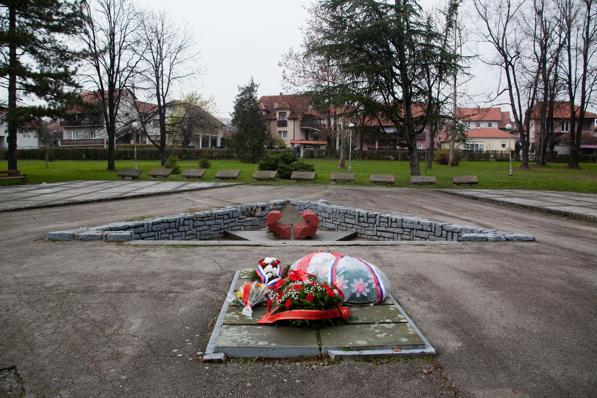 Spomen park na Petom puku