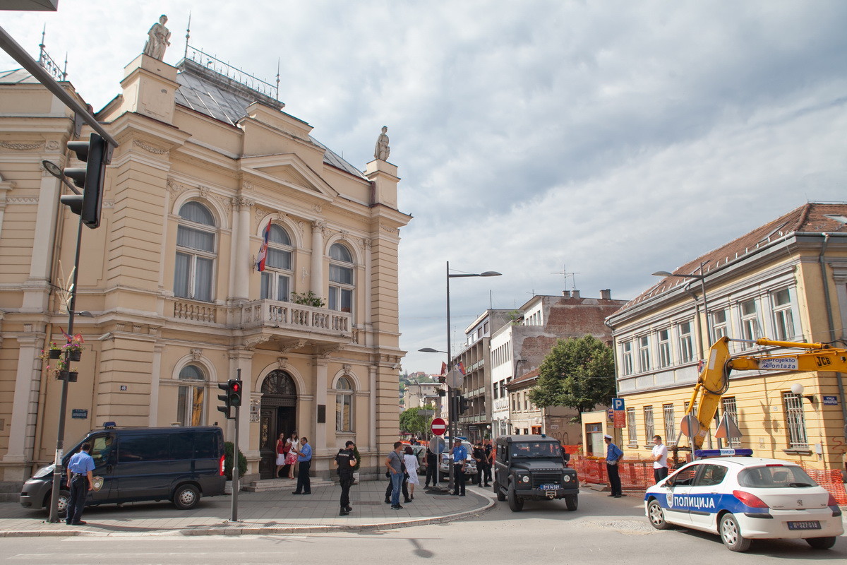 Policijsko obezbeđenje ispred Višeg suda