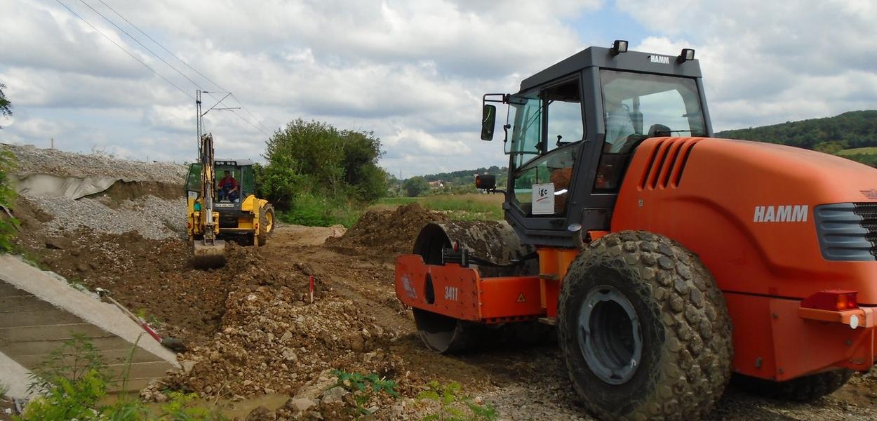 Mašine na gradilištu između Lajkovca i Lazarevca