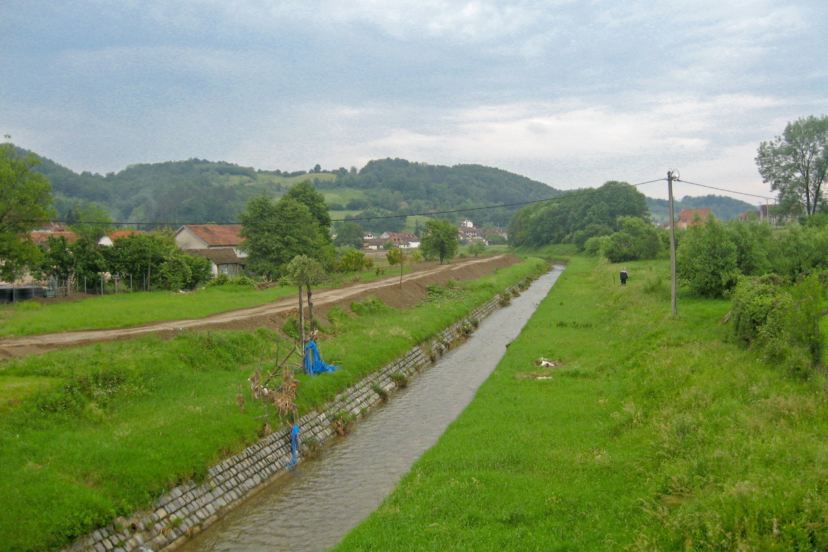 Osečina, bedem na Jadru