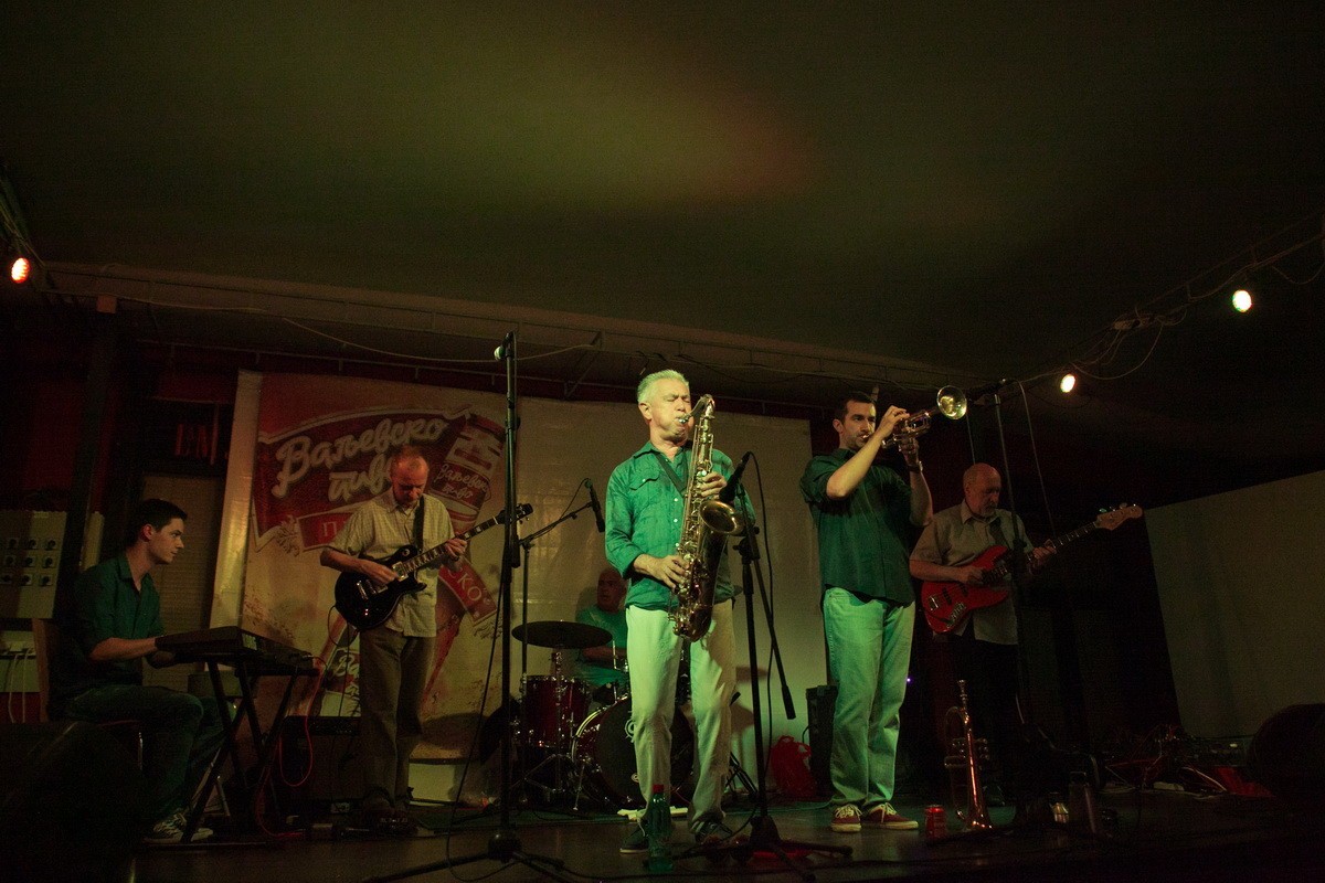 Jova Maljoković i Balkan salsa band