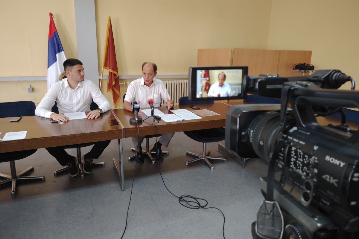 sVAnuće konferencija za novinare (Foto: Kolubarske.rs)