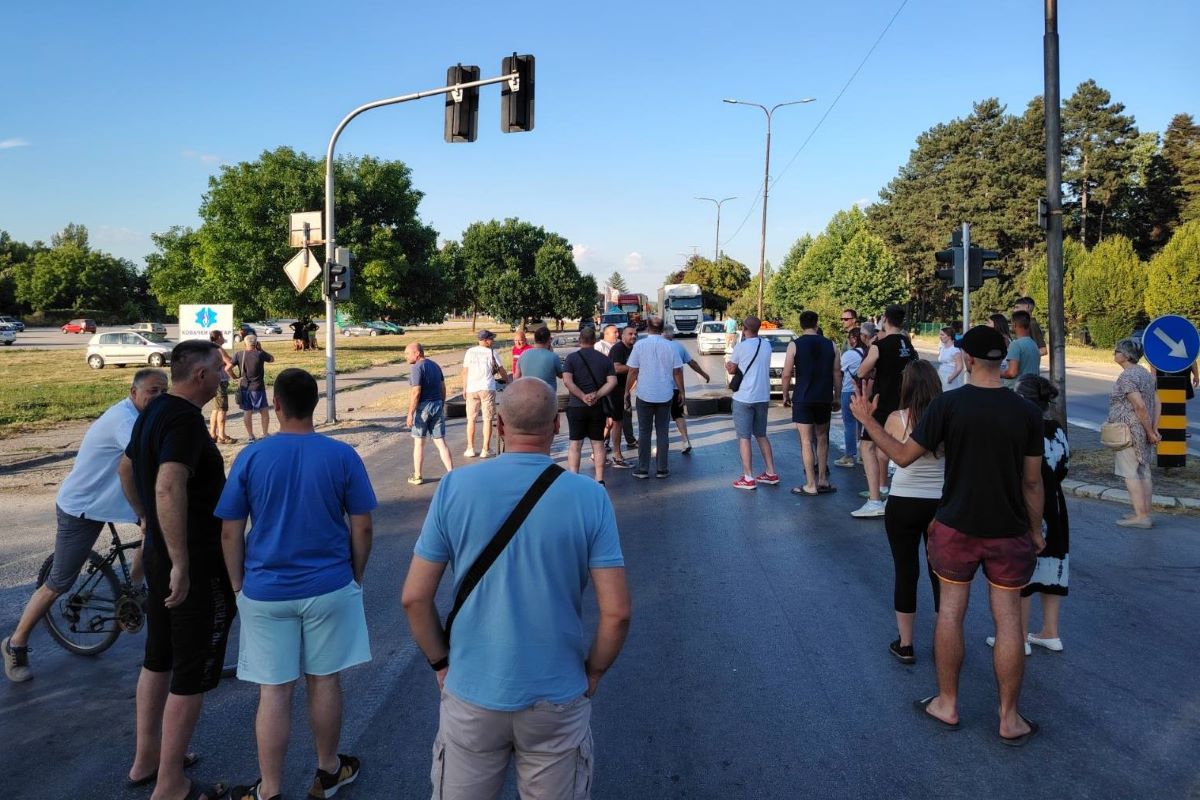 Blokada duplih traka kod Poljoprivredne