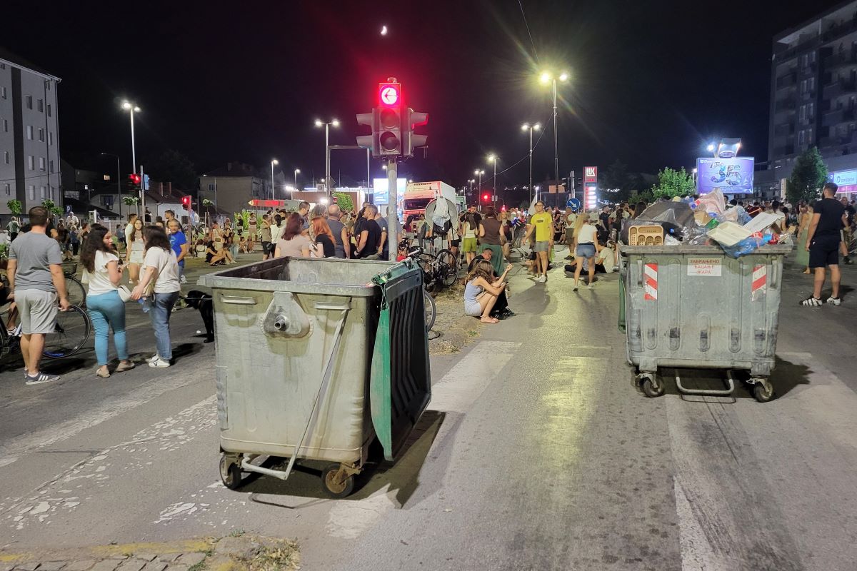 Blokada kod Eurocentra (Foto: Kolubarske.rs)