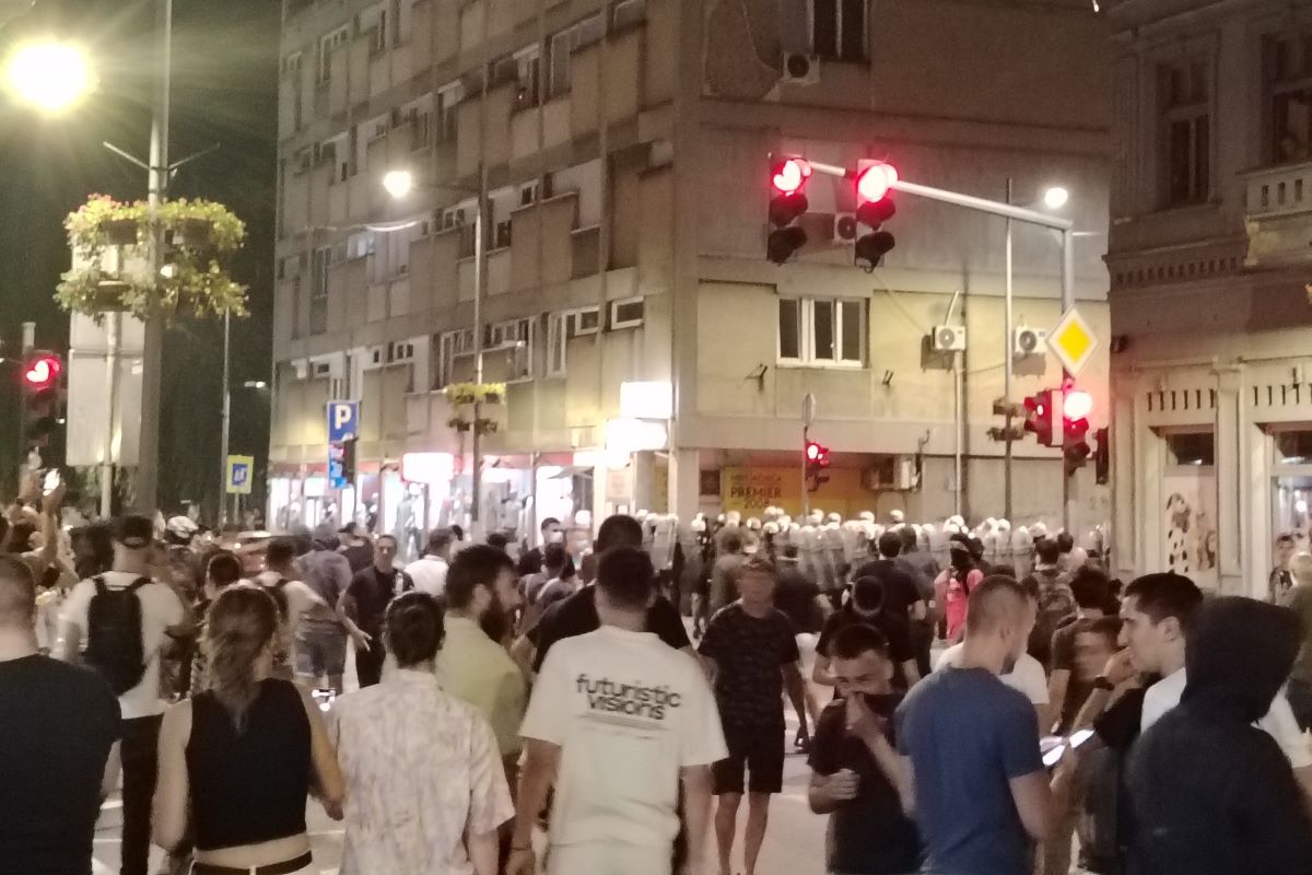 Policija i građani u Karađorđevoj