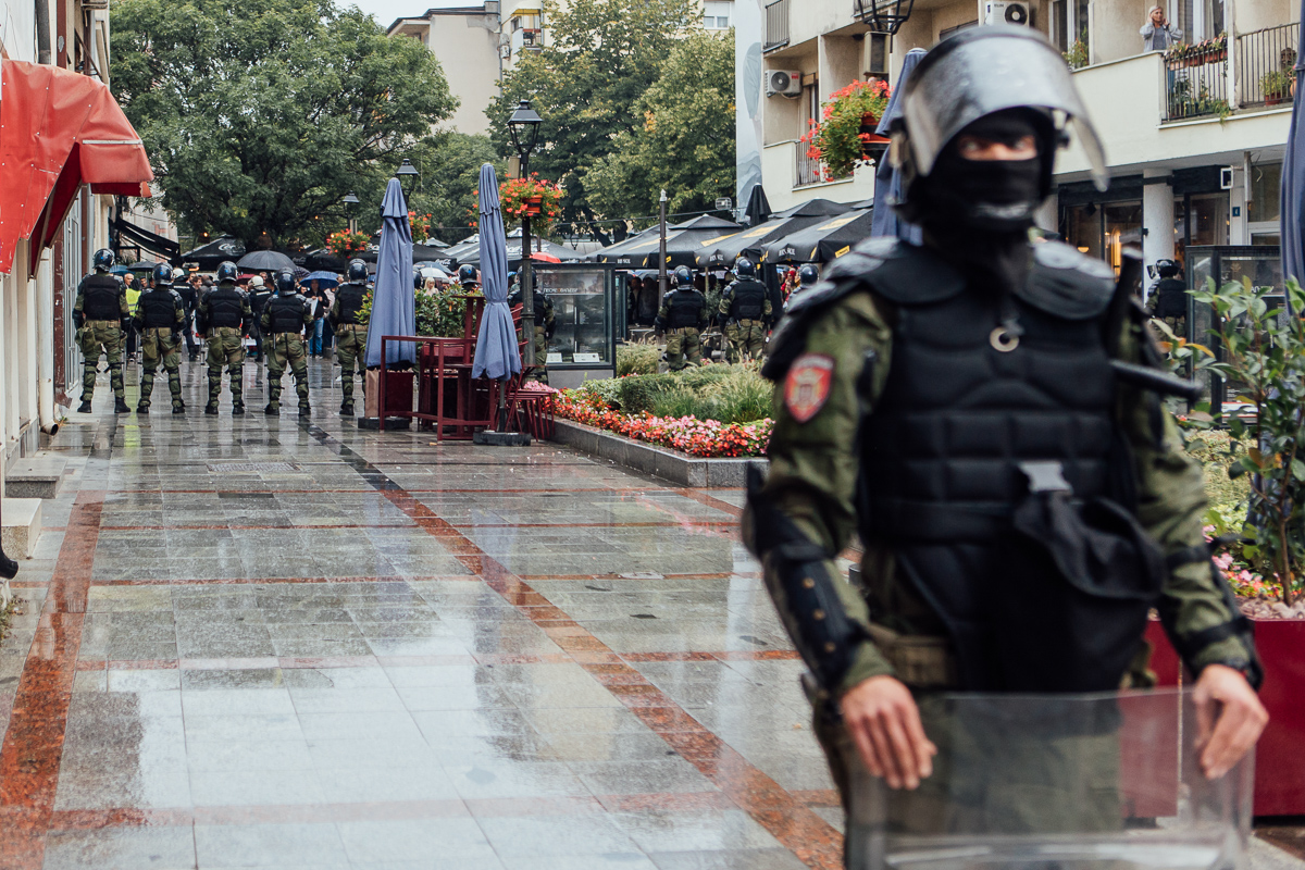 Kordon policije (Foto: Đorđe Đoković)