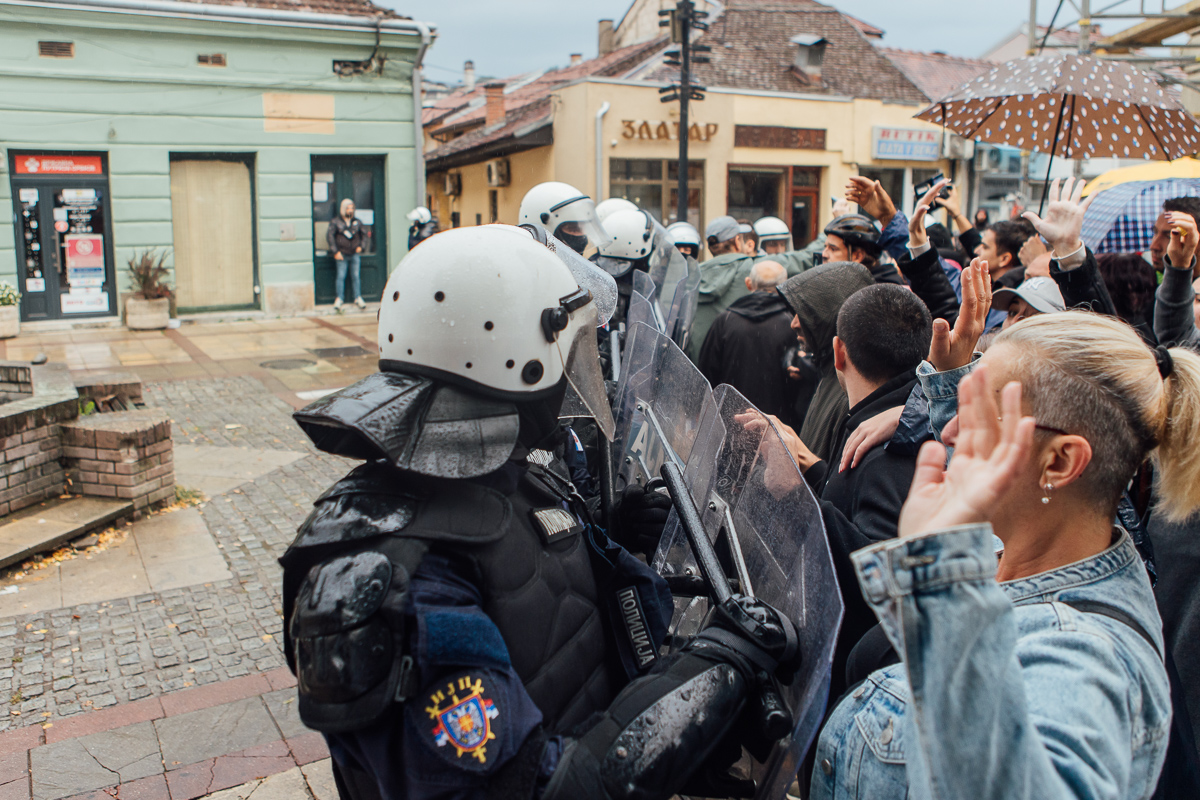 Kordon ispred građana