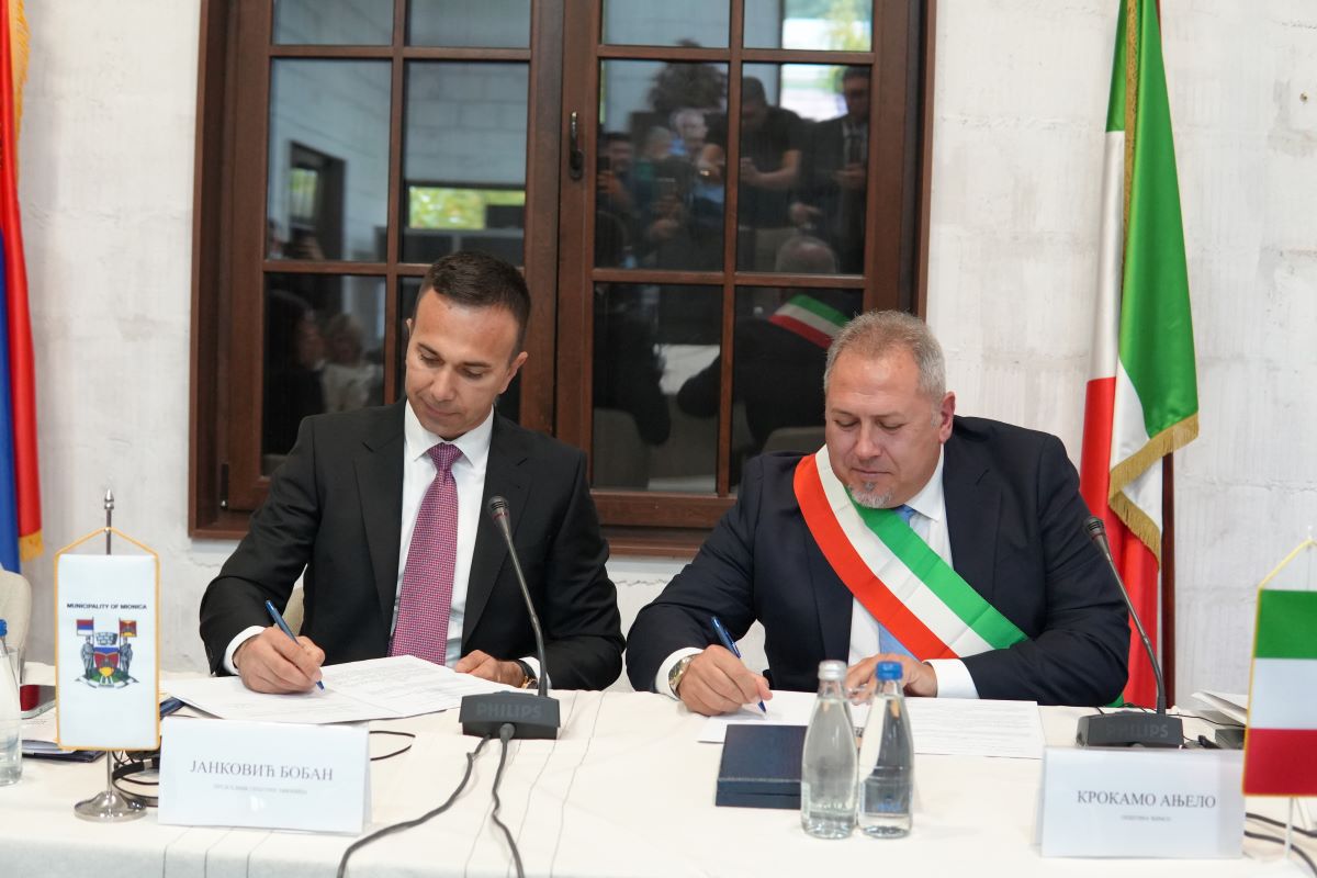 Potpisivanje Sporazuma o bratimljenju (Foto: www.mionica.rs)