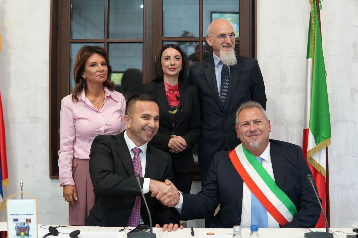 Potpisivanje Sporazuma o bratimljenju