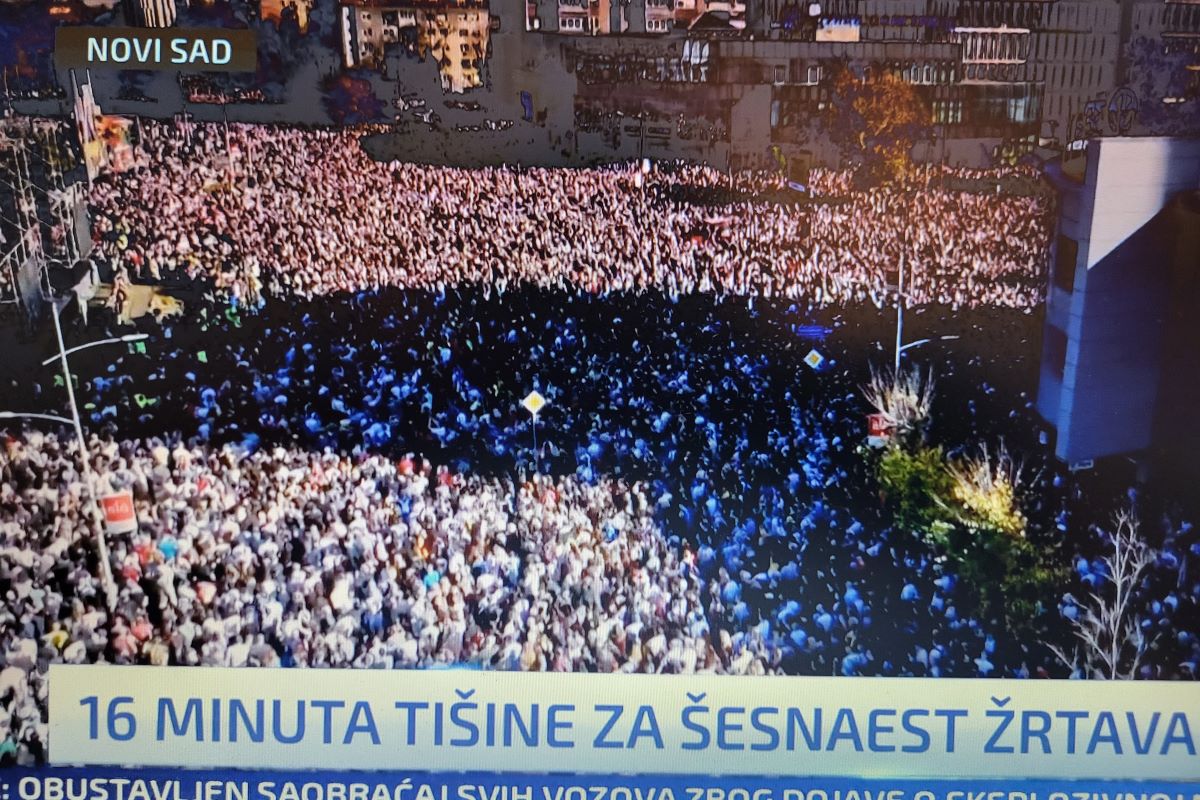 Komemorativni skup u Novom Sadu (Foto: skrinšot N1)