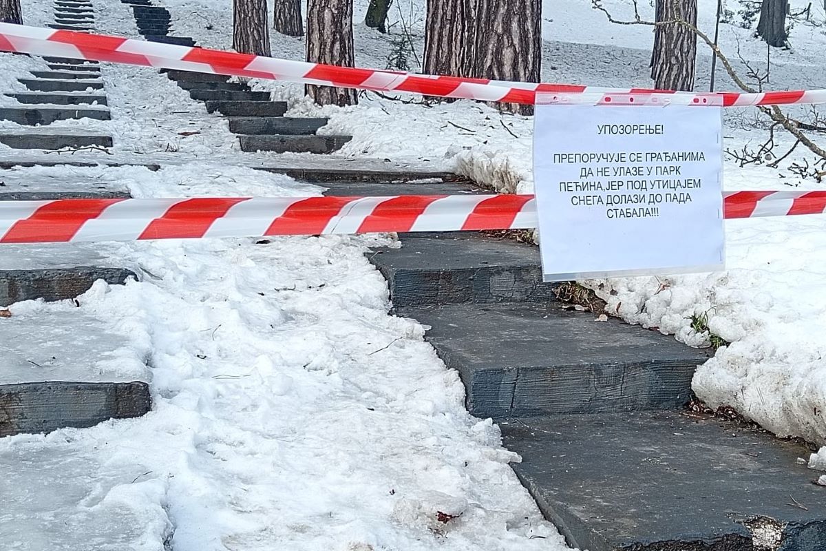 Upozorenje na ulazu u Park (Foto: Kolubarske.rs)