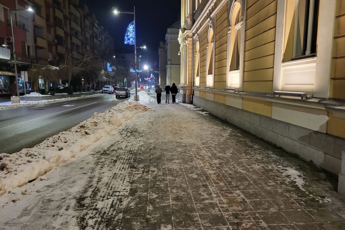 Trotoar (Karađorđeva ulica) (Foto: Kolubarske.rs)