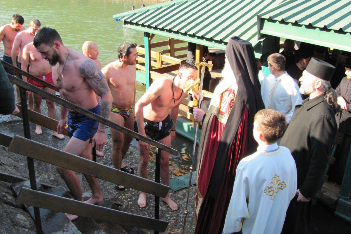 Episkop valjevski Isihije i učesnici