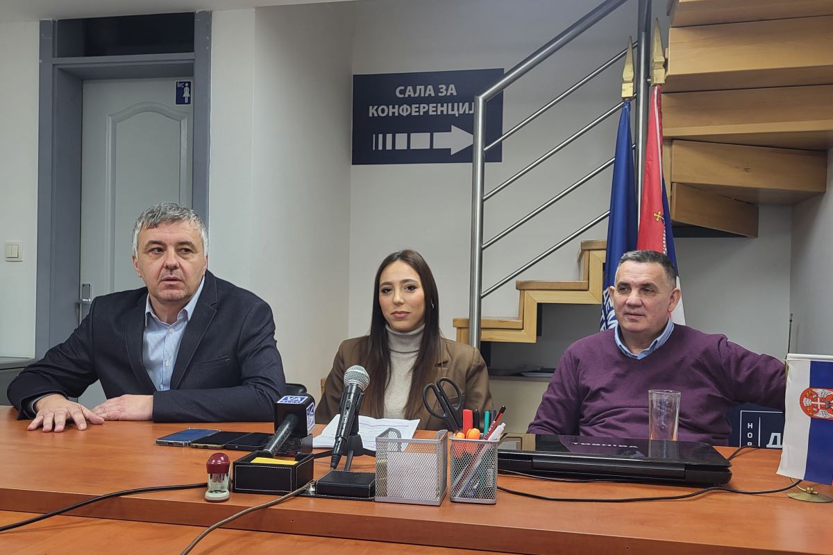 Konferencija za novinare NDSS (Foto: Kolubarske.rs)