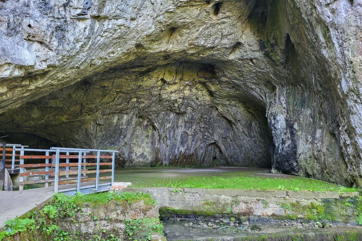 Petnička pećina (Foto: Kolubarske.rs)