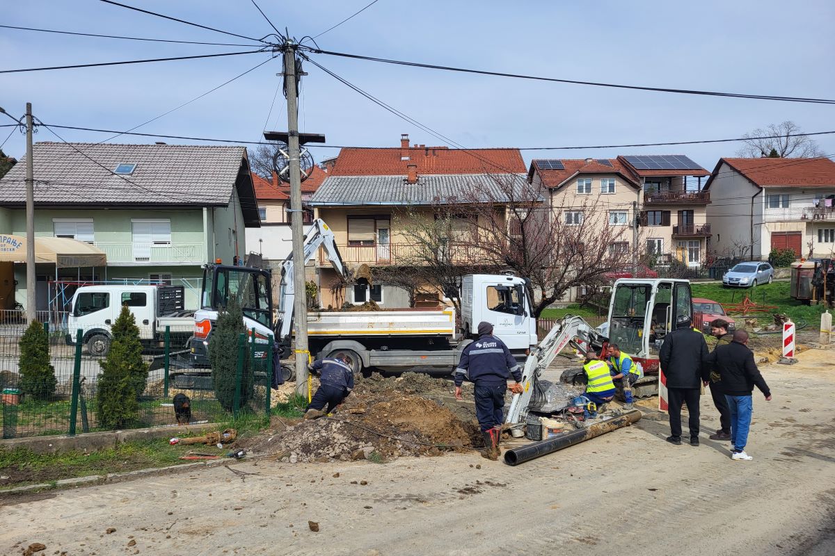 Zamena cevi u Durmitorskoj