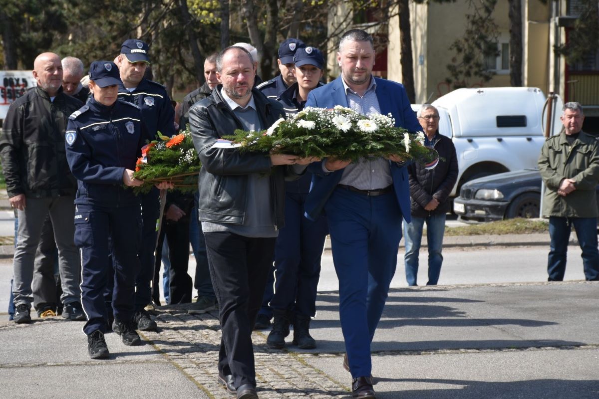 Predstavnici Grada položili venac