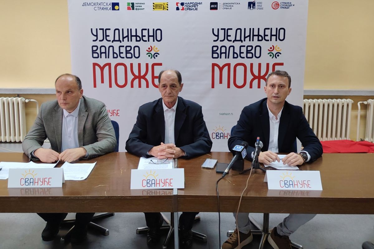 Odbornici koalicije sVAnuće