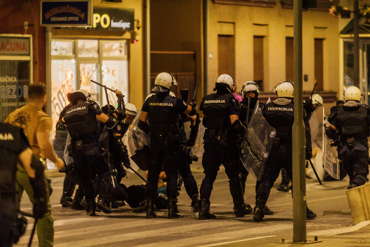 Policijska brutalnost u Valjevu (Foto: Đorđe Đoković)