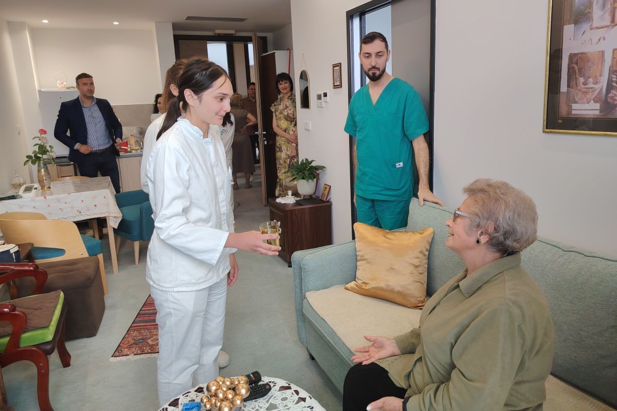 Gerontološki centar (učenice Medicinske škole)