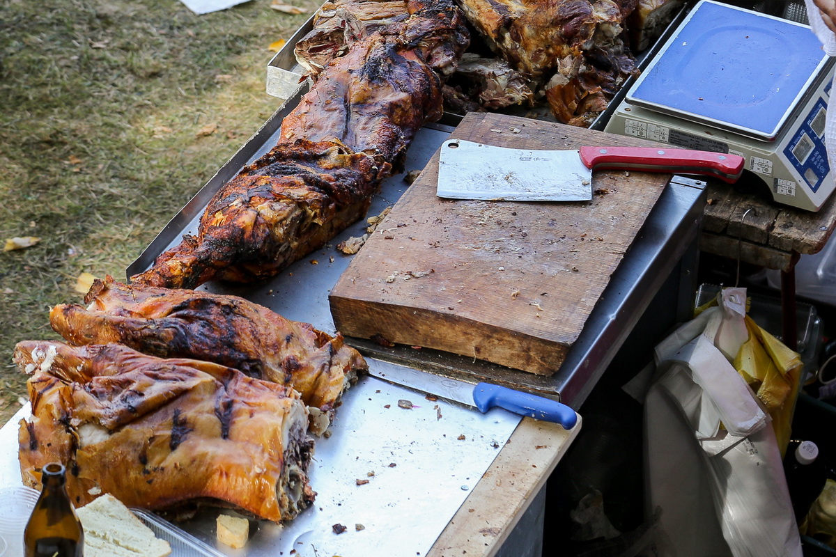 Praseće pečenje (Foto: Đorđe Đoković)