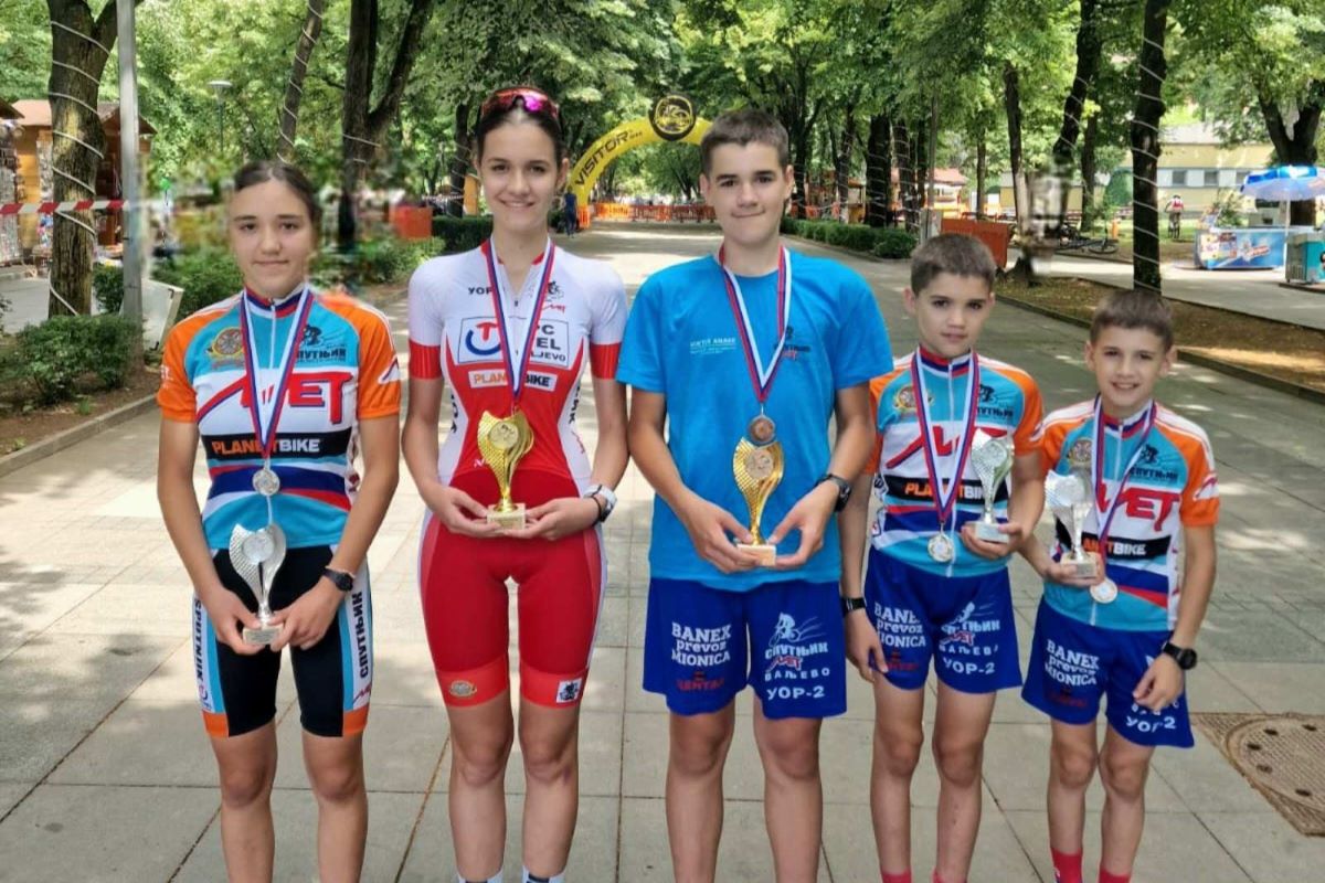 Pet medalja za bicikliste Sputnjik-a (Foto: BK Sputnjik)