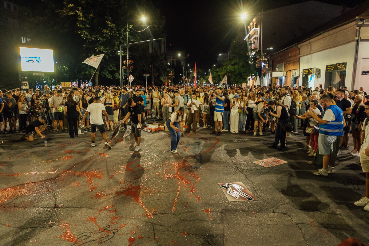 Iscrtavanje silueta na kolovozu