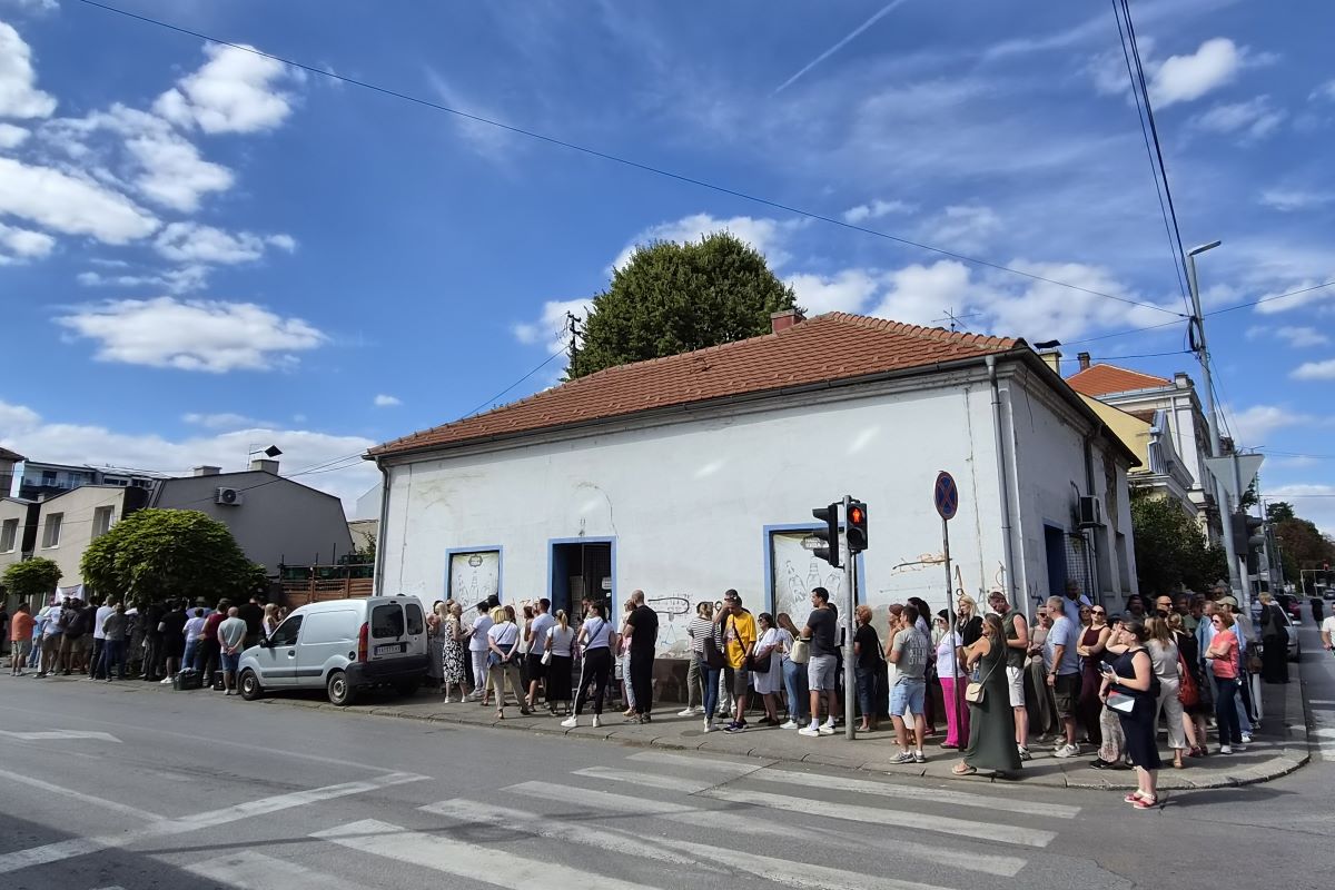 Potpisi za Studentsku listu (Foto: Kolubarske.rs)
