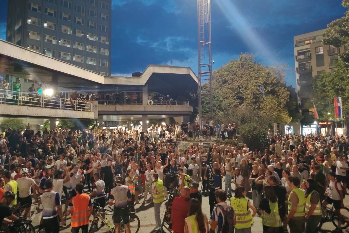 Doček biciklista na Gradskom trgu